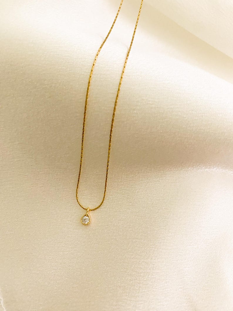 Dainty 18k Gold Diamond Solitaire Necklace, Minimalist Flower Pendant