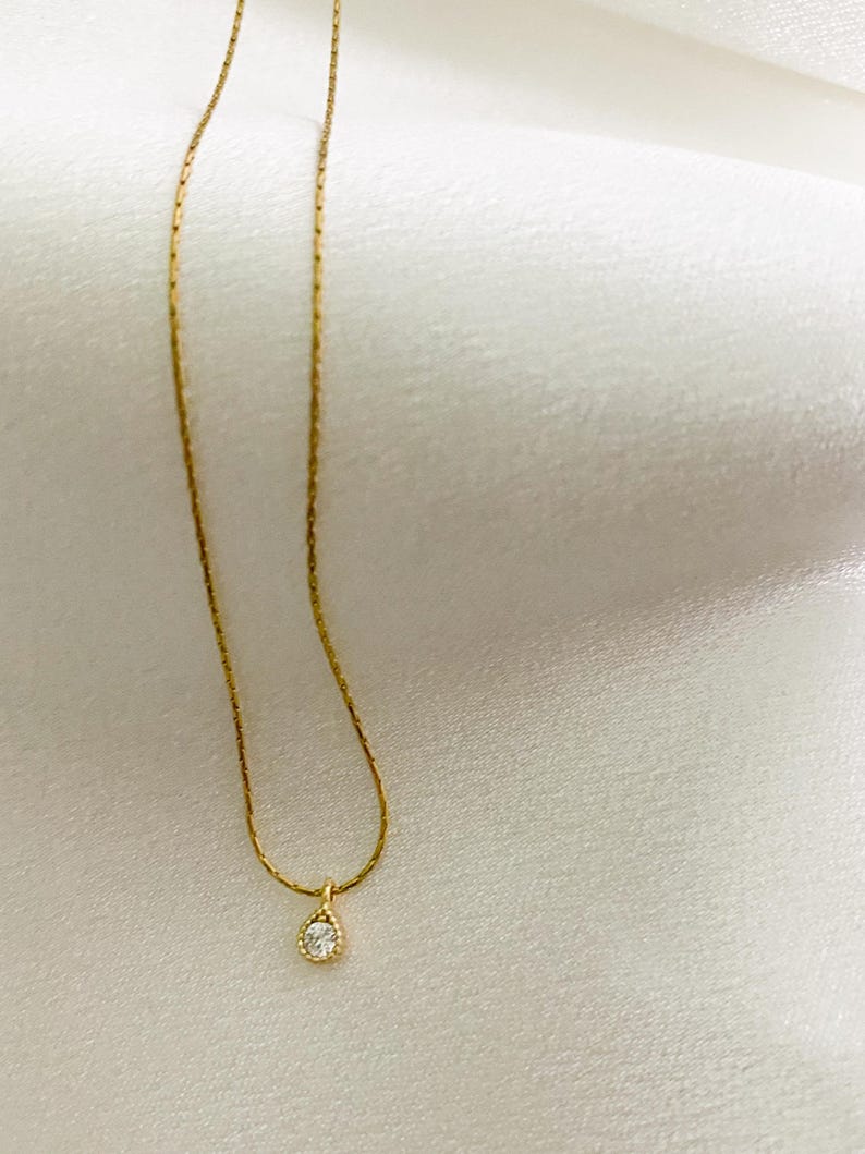 Dainty 18k Gold Diamond Solitaire Necklace, Minimalist Flower Pendant