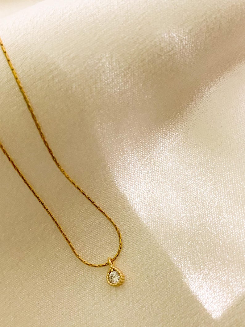 Dainty 18k Gold Diamond Solitaire Necklace, Minimalist Flower Pendant