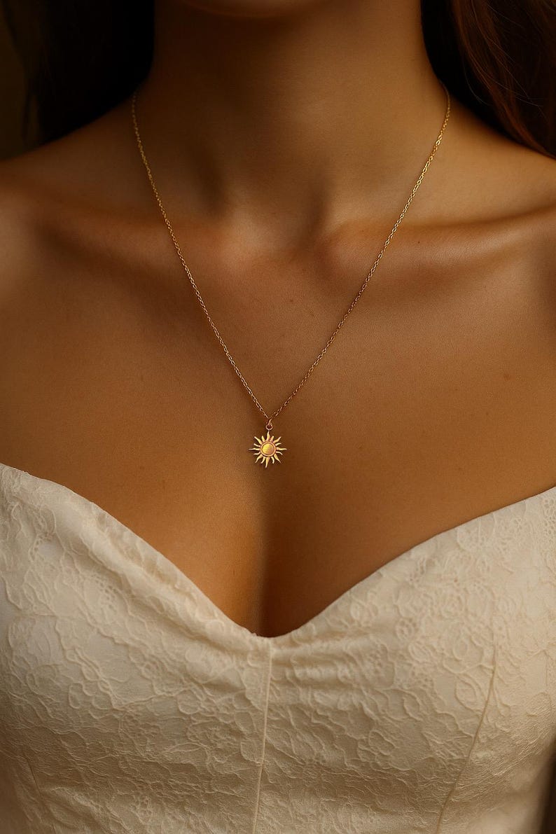 Sun Necklace – 18K Gold Plated Stainless Steel | Dainty Sun Pendant Necklace
