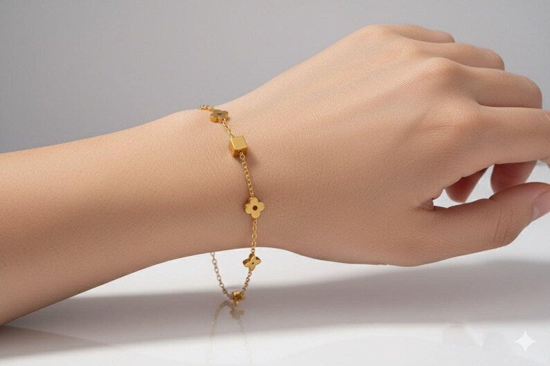 Gold Flower Charm Bracelet • Stainless Steel Dainty Bracelet