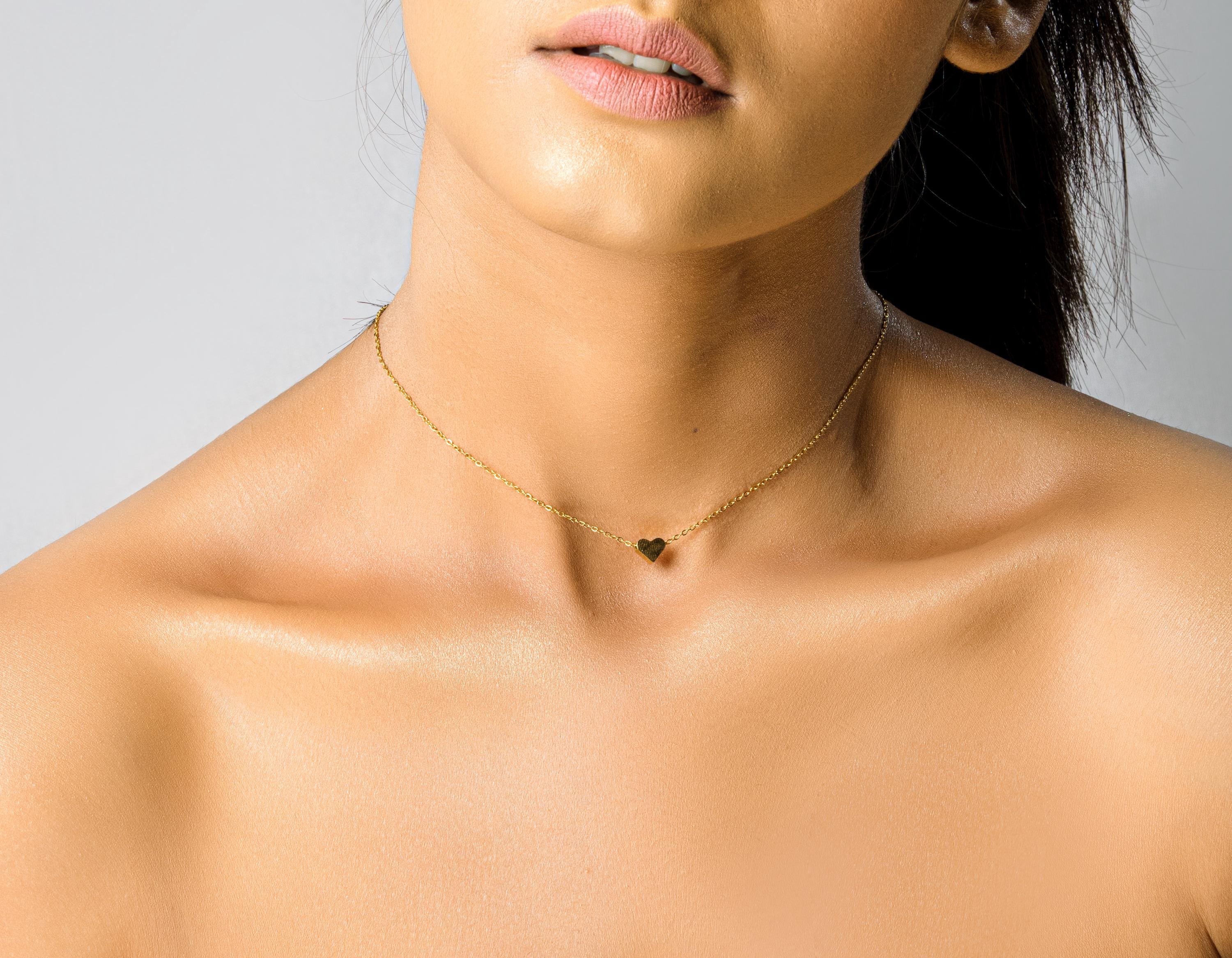 Dainty Heart Choker, Minimalist heart Jewelry, Tiny Heart Necklace, Heart small Love Necklace, Valentine's Day Gift, 14K Gold necklace