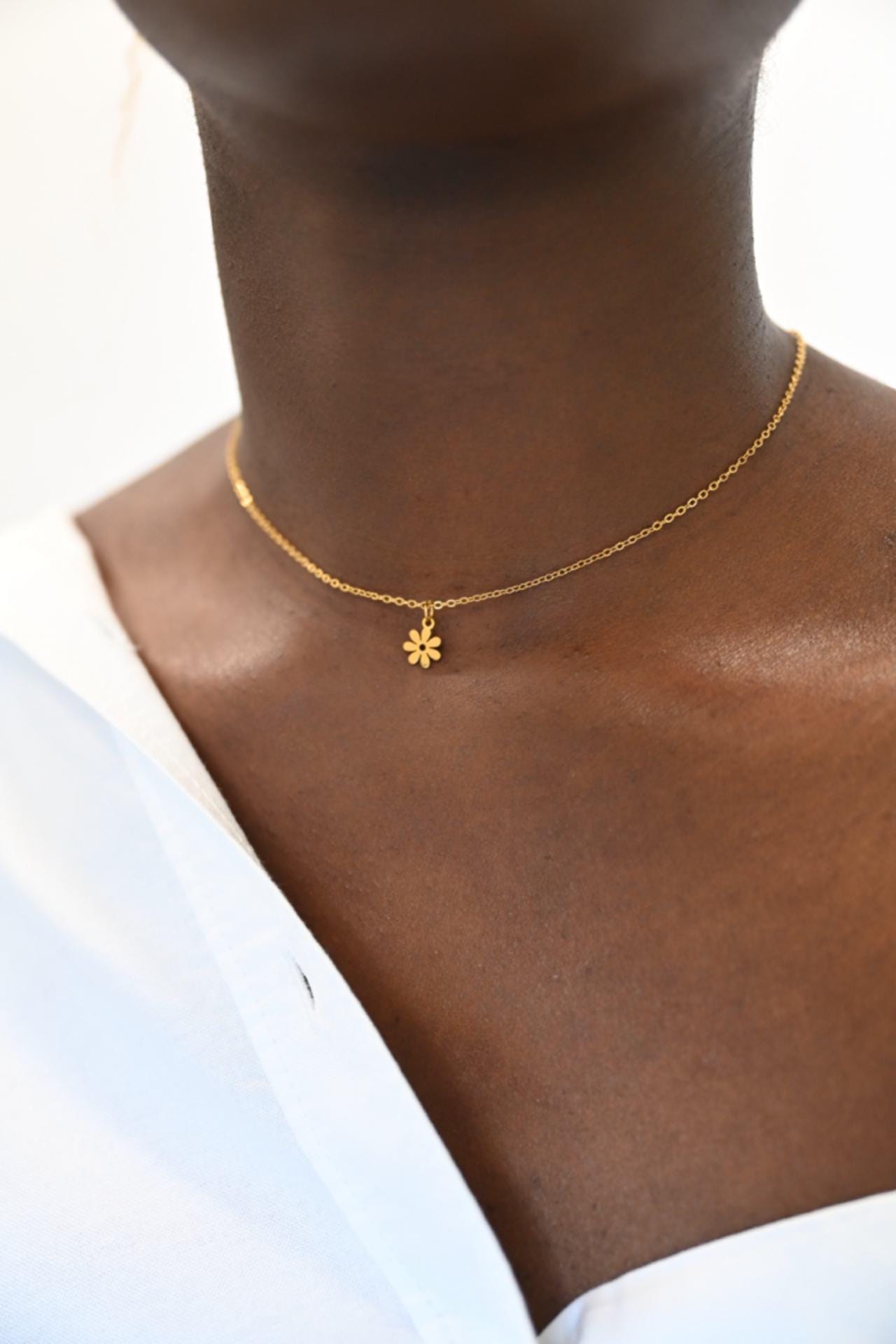 Mini Flower necklace, Daisy Necklaces for Women, Tiny Little Daisy Flower Necklace - Daisy Necklace - Flower Pendant Necklace