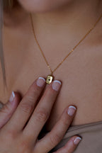 Minimalist Square Pendant Necklace, Modern Square Necklace, Contemporary Jewelry for Every Day, Gold Square Pendant, 18k gold charm necklace