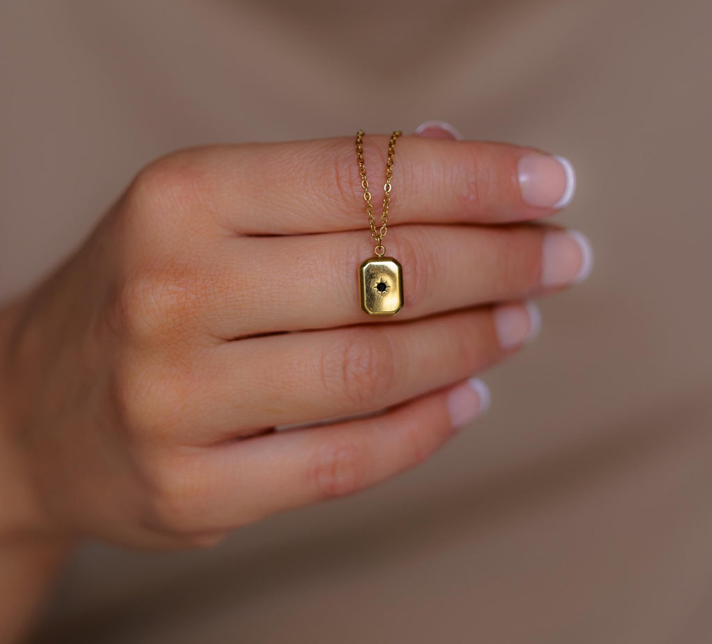 Minimalist Square Pendant Necklace, Modern Square Necklace, Contemporary Jewelry for Every Day, Gold Square Pendant, 18k gold charm necklace