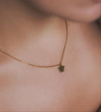 Minimalist Bee Necklace, Charming Bee Necklace, Delicate Gold Bee Pendant, Elegant Insect Pendant for Everyday Wear, Bee on Delicate Chain