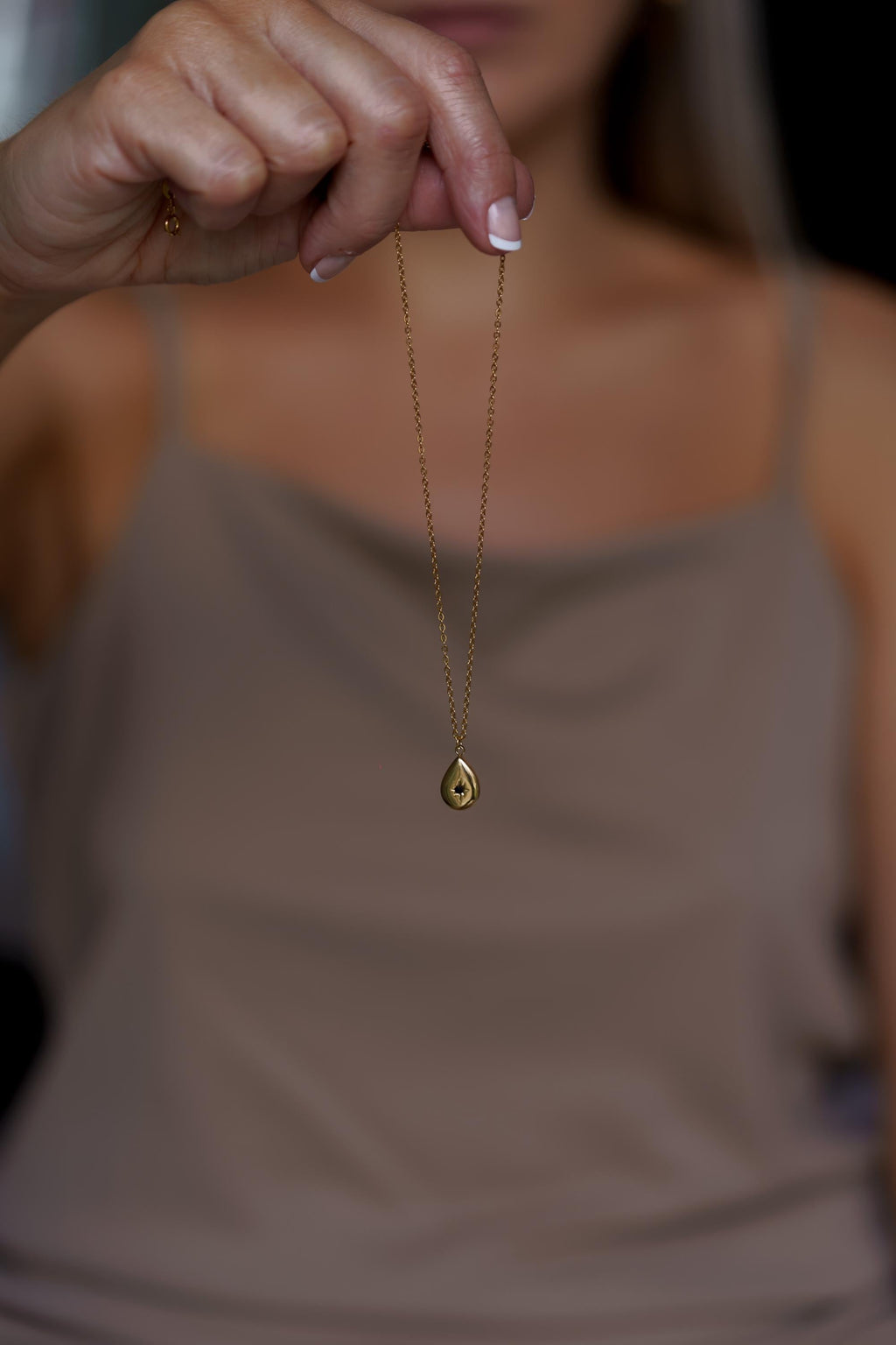 Elegant Teardrop Pendant Necklace – Dainty Gold  Jewelry | Minimalist Gift for Her | Bridesmaid, Birthday, or Everyday Wear