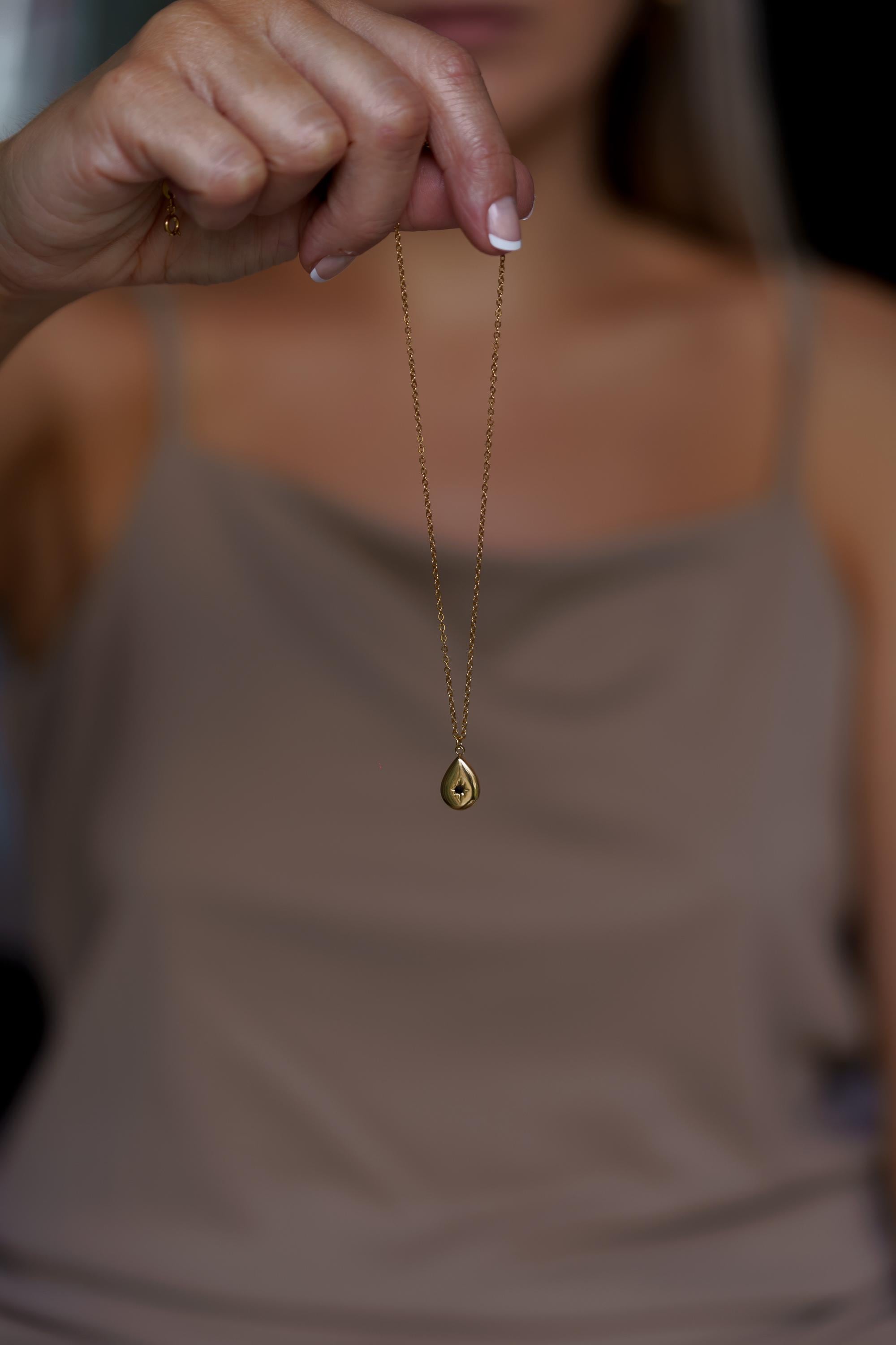 Elegant Teardrop Pendant Necklace – Dainty Gold  Jewelry | Minimalist Gift for Her | Bridesmaid, Birthday, or Everyday Wear