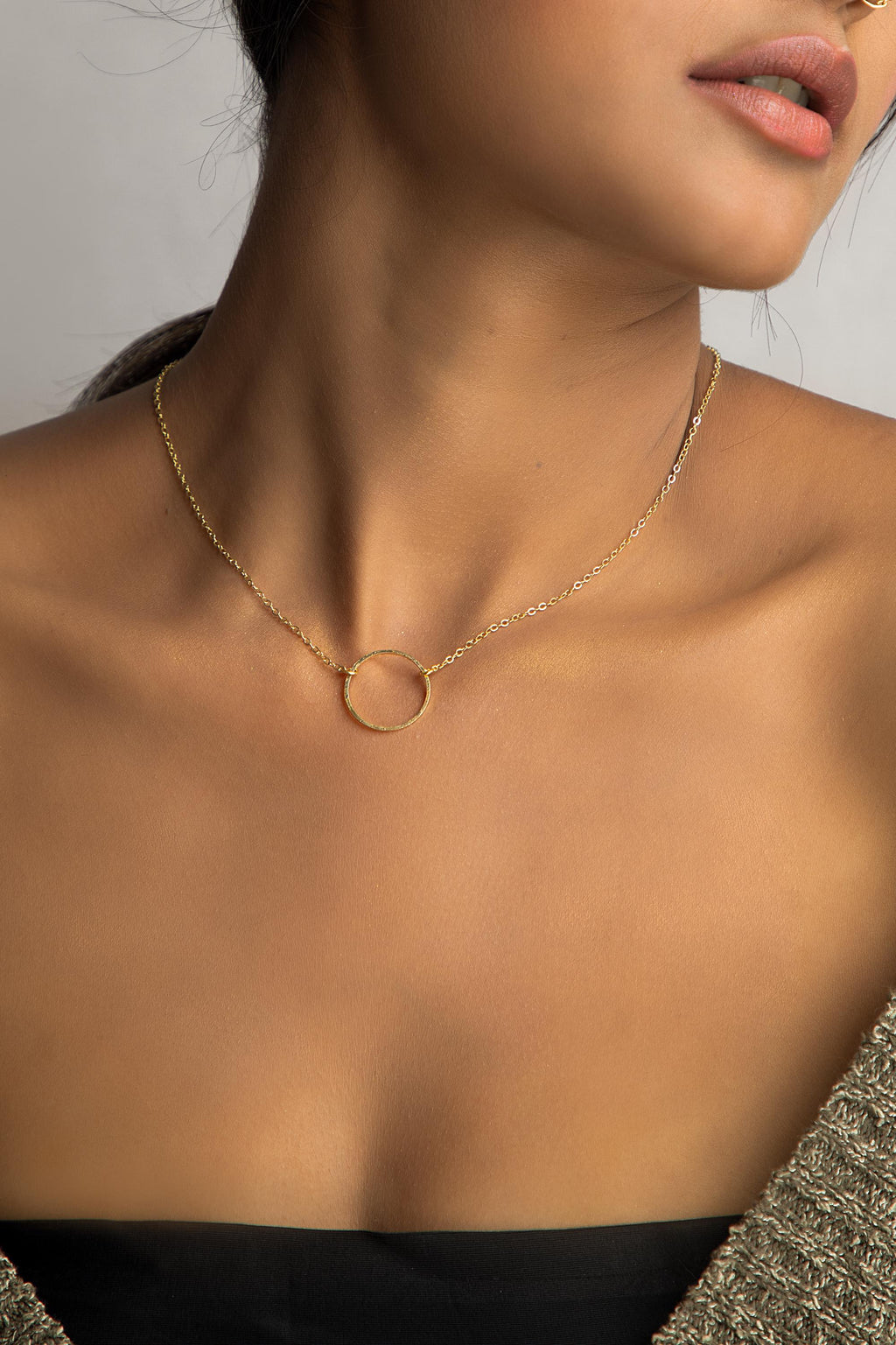 Minimalist Circle Karma Necklace – 14k Gold  Dainty Karma Pendant, Friendship Gift, Everyday Jewelry, Bridesmaid Necklace