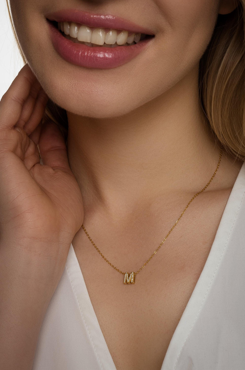 Tiny Initial Necklace – Personalized Letter Necklace – Dainty Gold Choker – Custom Jewelry Gift for Her – Minimalist Everyday Necklace