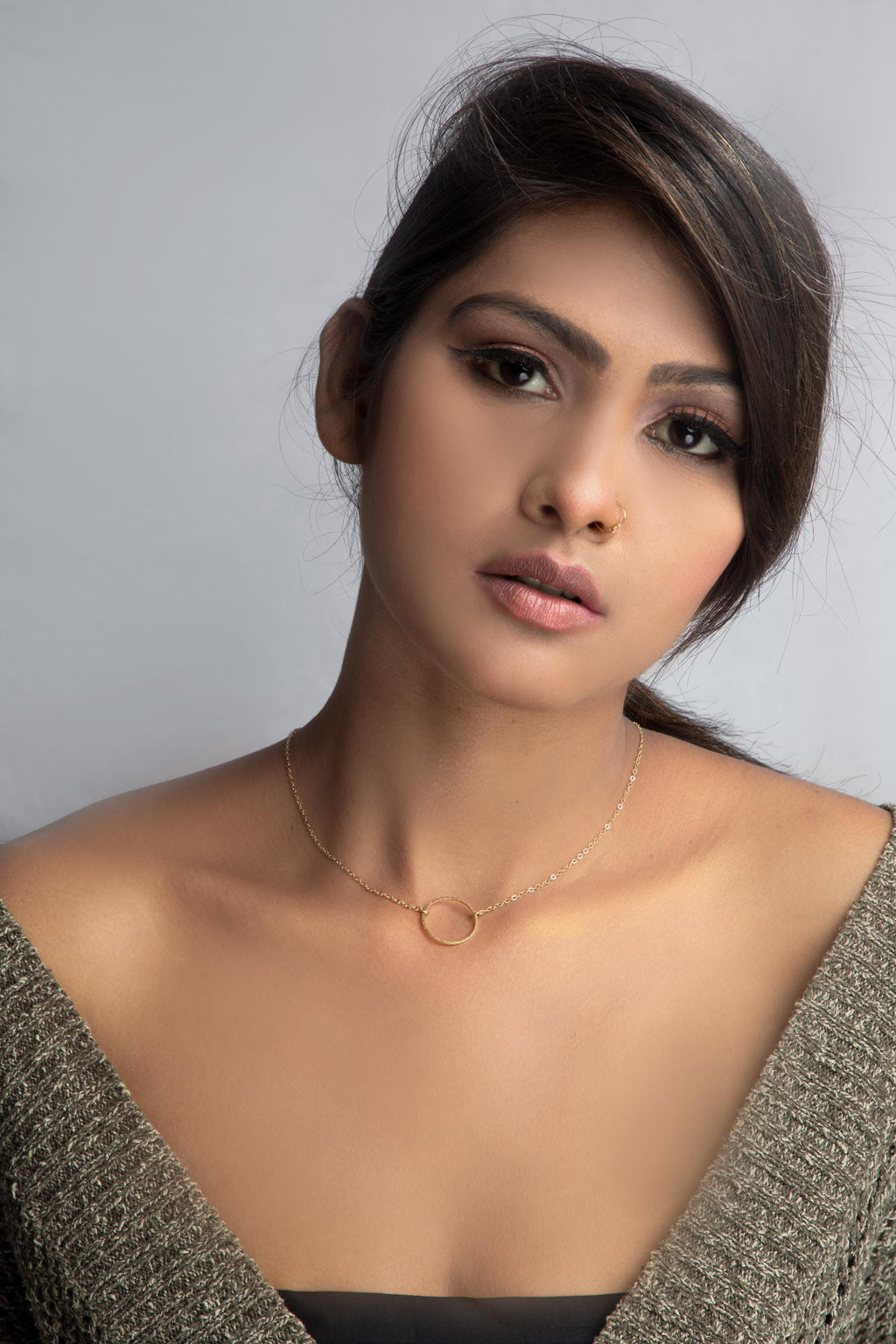 Minimalist Circle Karma Necklace – 14k Gold  Dainty Karma Pendant, Friendship Gift, Everyday Jewelry, Bridesmaid Necklace