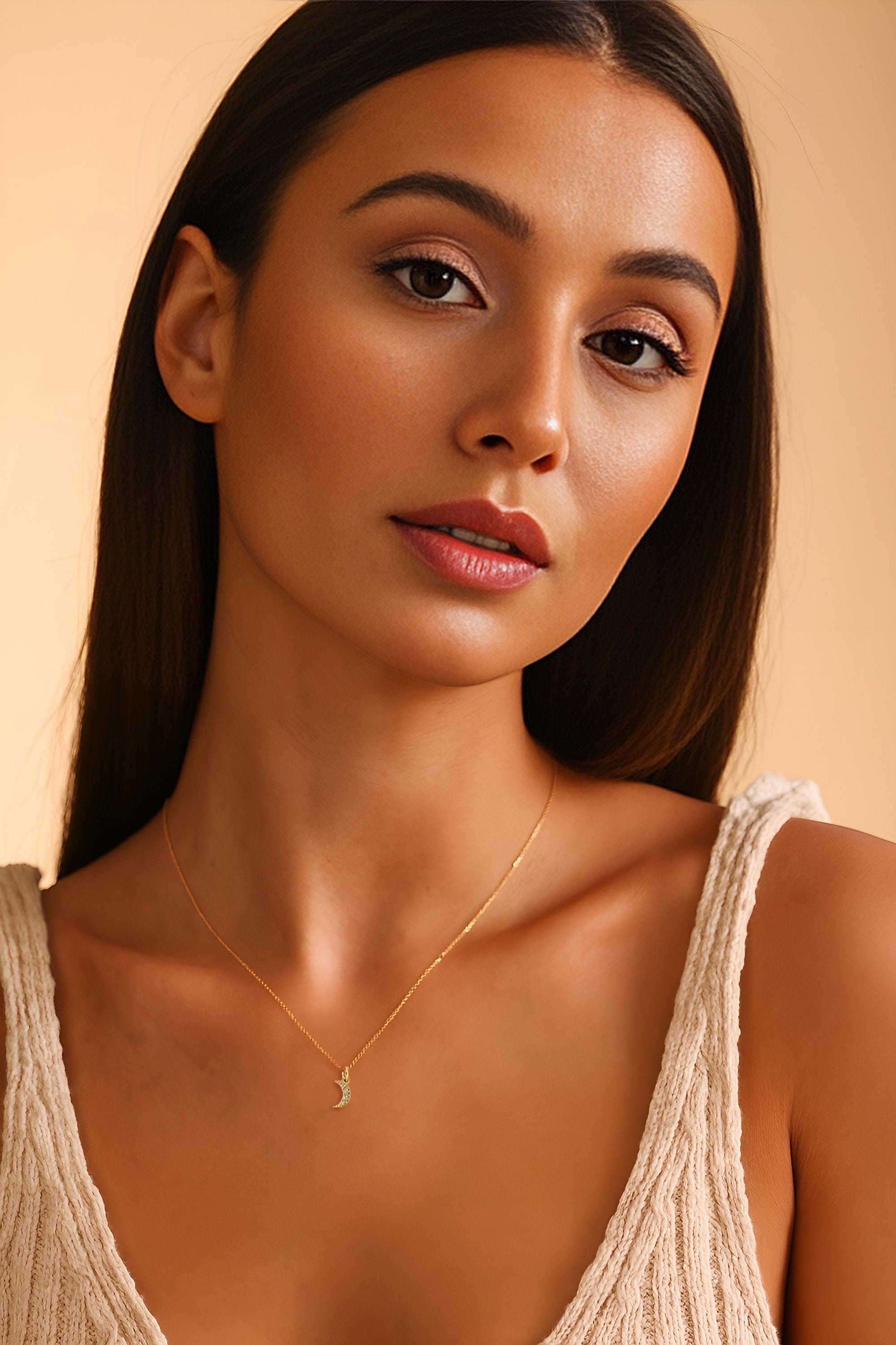 Delicate Dolphin Necklace – 18K Gold Plated Pendant on uk Chain | Dainty Ocean Jewelry | Dolphin Lover Gift | Minimalist Necklace uk