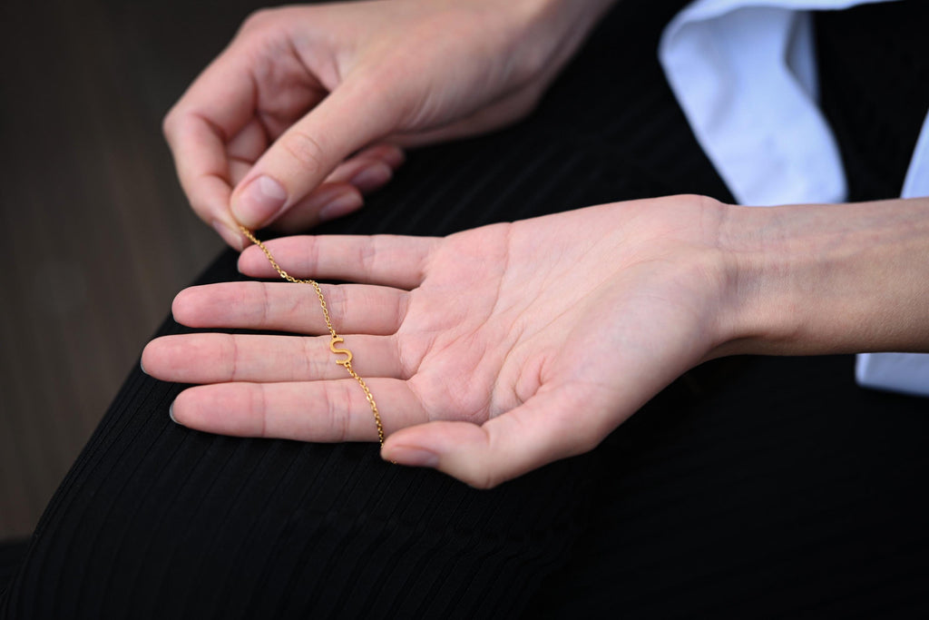 Custom Letter Necklace A-Z – 14K Gold Side Initial Choker, Dainty Personalized Gift for Women, Minimal Necklace, Everyday Jewelry