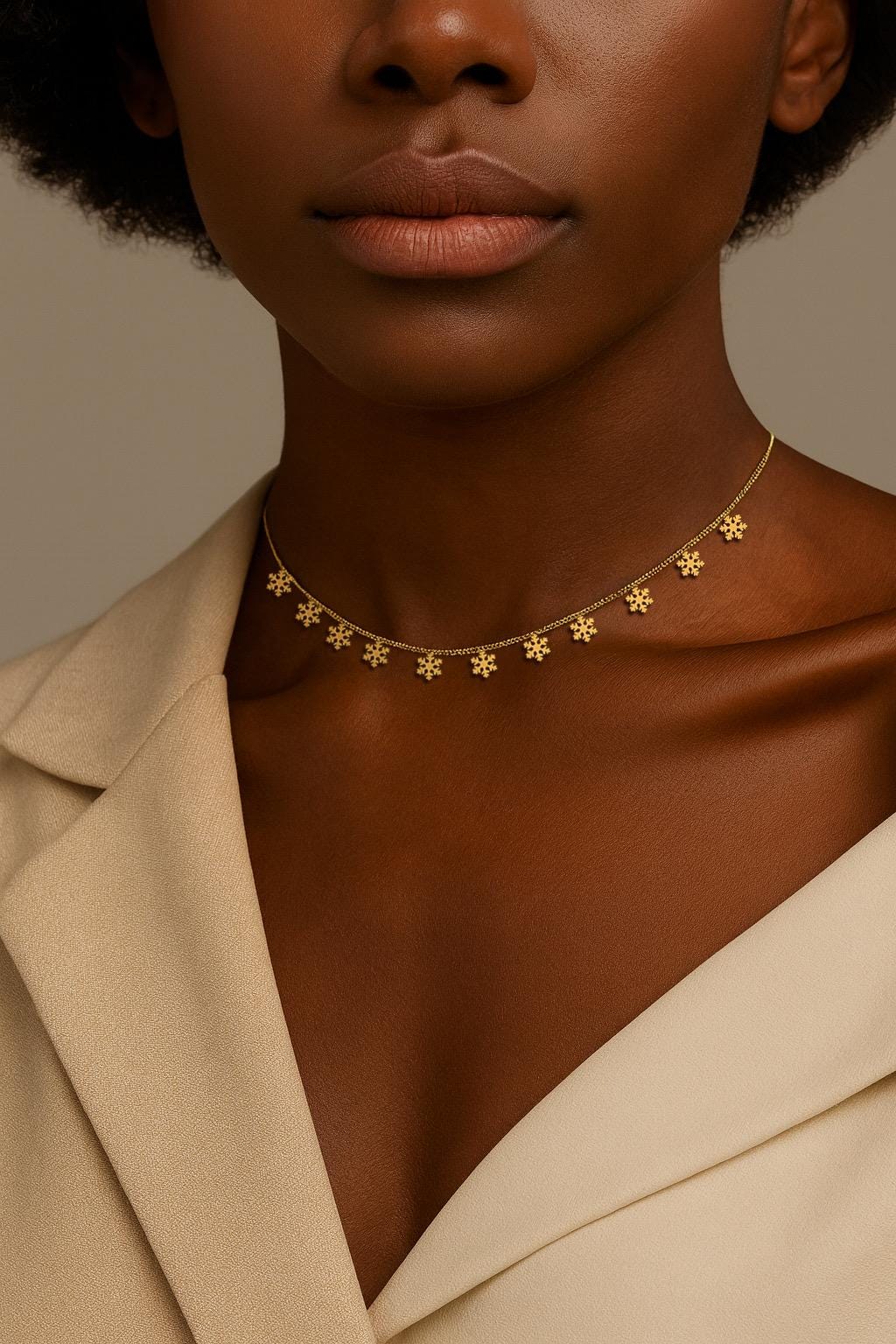 Snowflake Choker Necklace – 14k Gold Plated Stainless Steel | Minimalist Winter Jewelry | Christmas Gift for Her Uk
