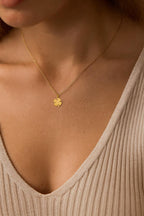 Four Leaf Clover Necklace – 18k Gold Plated on Stainless Steel | Lucky Charm Jewelry | Minimalist Everyday Necklace | Gift for Her Uk