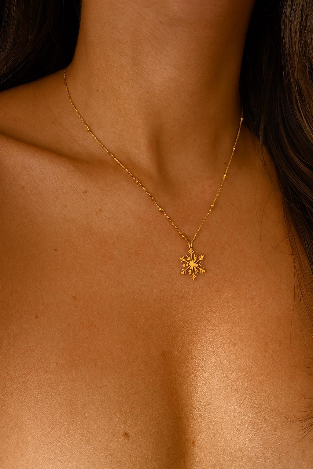 Handmade 18K Gold Snowflake Necklace | Adjustable 11–30 Inch Beaded Chain | Non-Tarnish Stainless Steel | Dainty Winter Jewelry Gift Uk